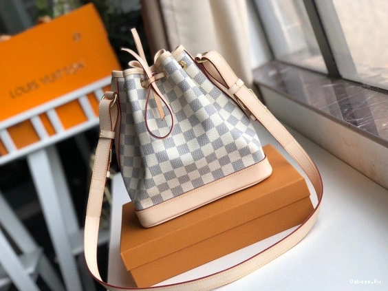 BB LOUIS VUITTON NOE 0429